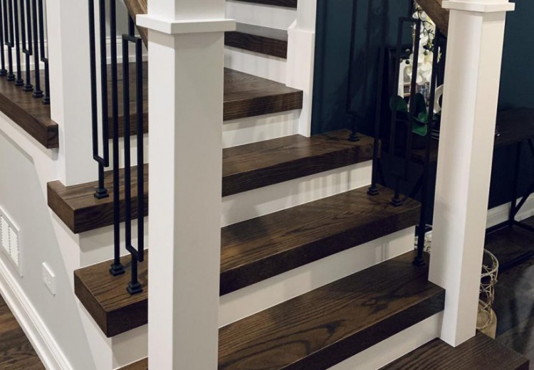 white-posts-metal-spindles-1